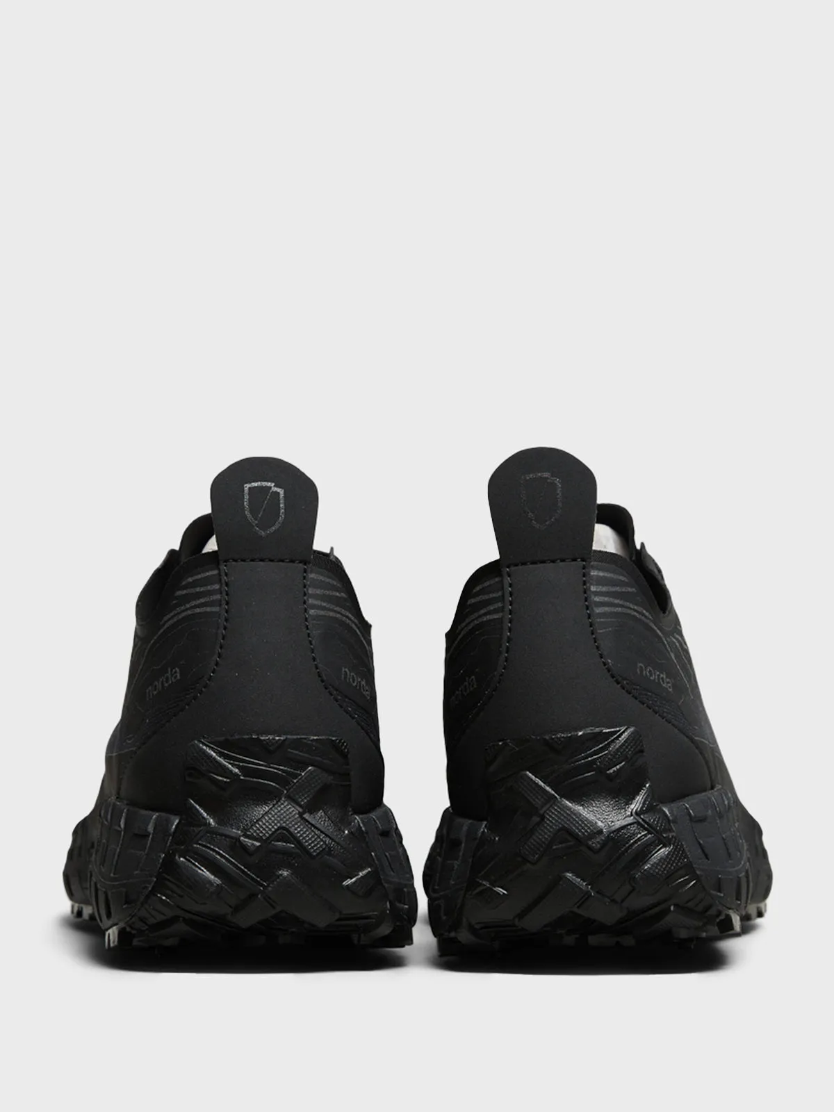 001 Sneakers in Stealth Black