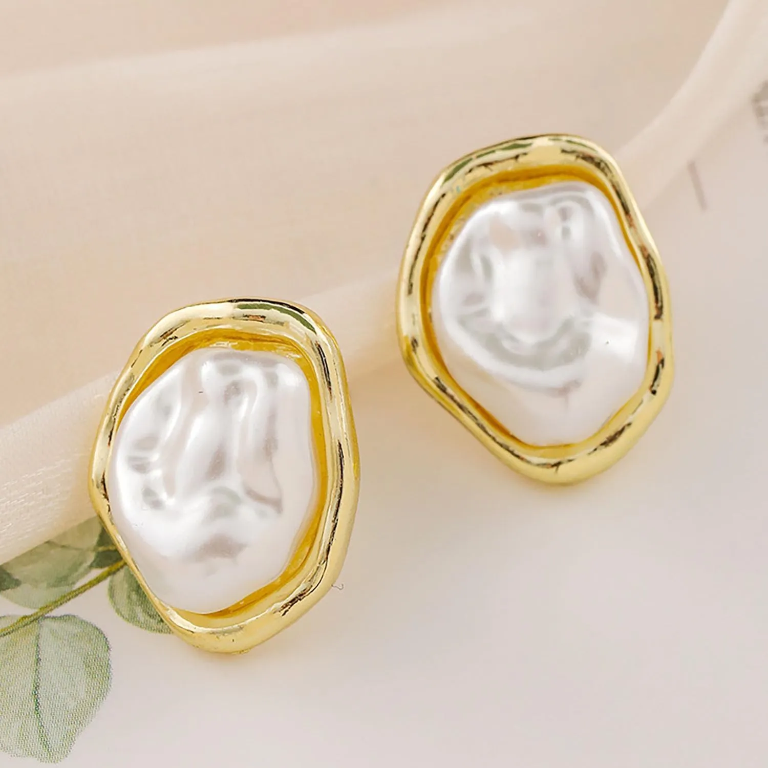 Baroque Pearl Stud Earrings For Women 14k Gold Plated Irregular Pearl Earrings Chunky Big Pearl Earrings Vintage Pearl Statement Earrings Jewelry Gift For Women