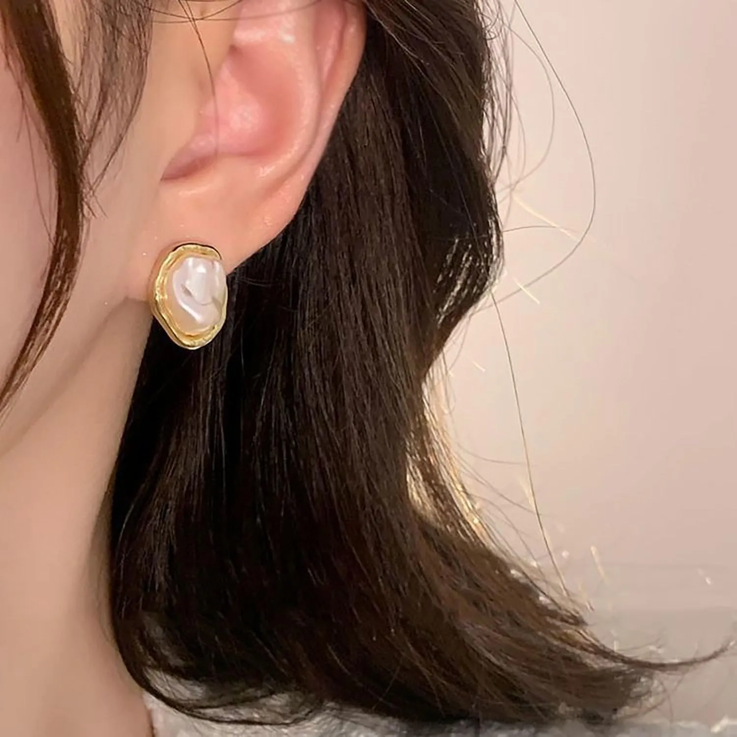 Baroque Pearl Stud Earrings For Women 14k Gold Plated Irregular Pearl Earrings Chunky Big Pearl Earrings Vintage Pearl Statement Earrings Jewelry Gift For Women
