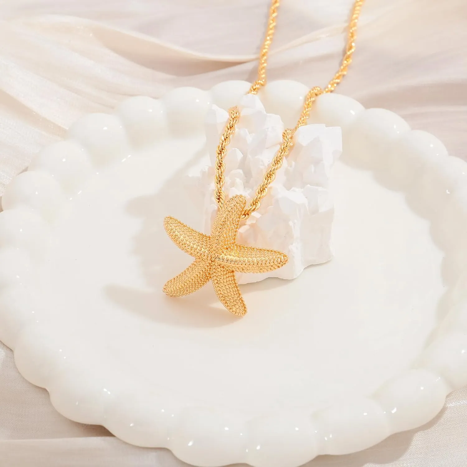 Chunky Gold Necklace Simple Starfish Shell Pendant Conch Seashell Necklace Bohemian Summer Beach Necklaces for Vacation
