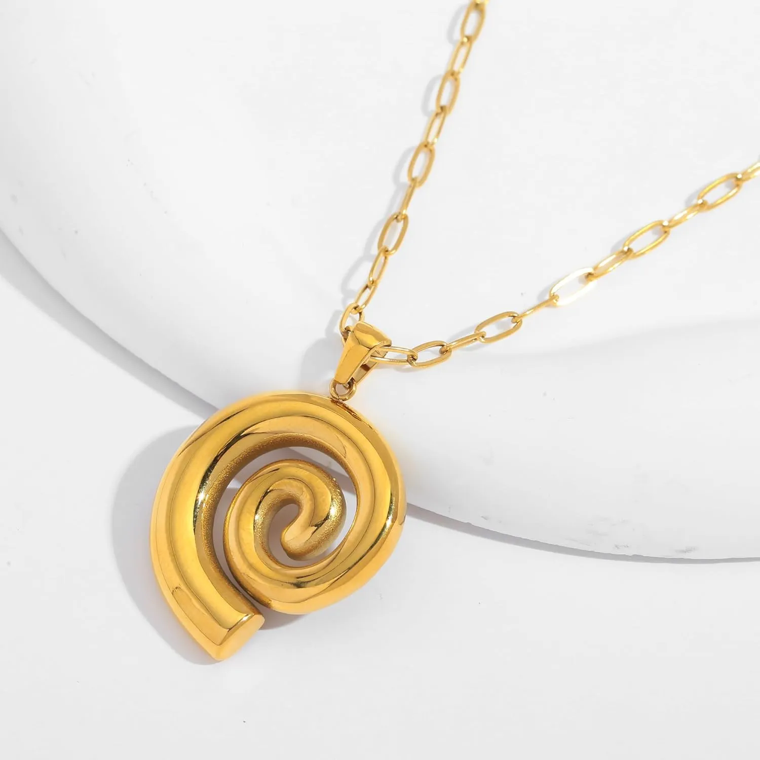 Chunky Gold Necklace Simple Starfish Shell Pendant Conch Seashell Necklace Bohemian Summer Beach Necklaces for Vacation
