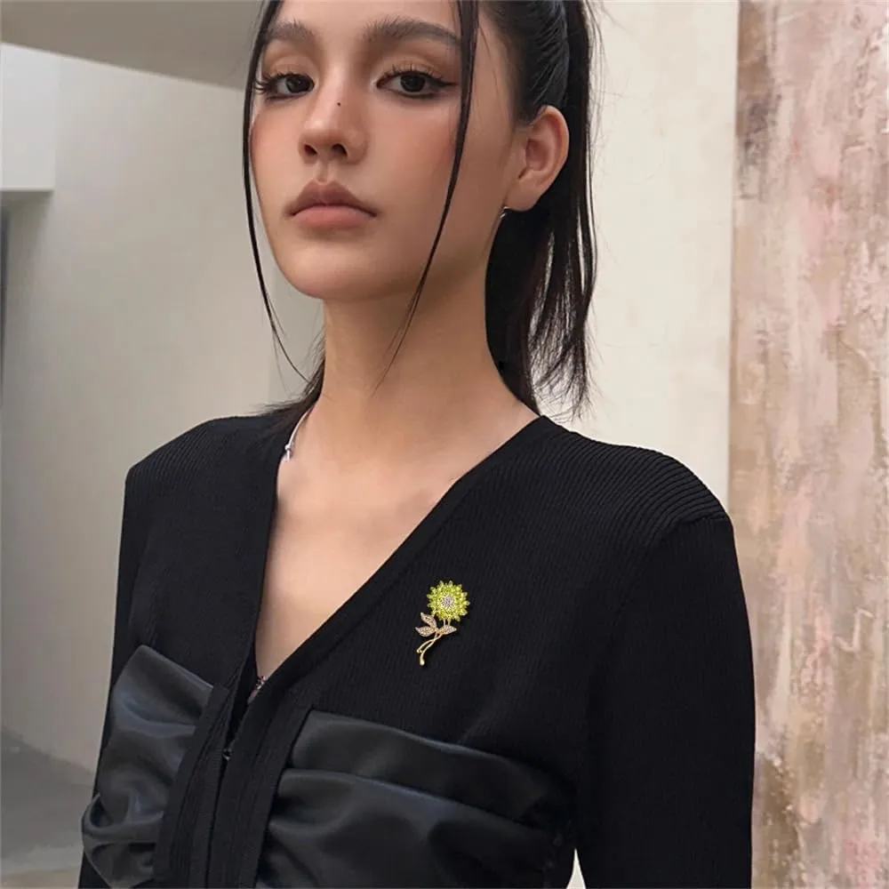 Elegant Sunflower Rhinestone Flower Brooch for Women Gold-Toned Crystal Leaf Daisy Blossom Brooches Lapel Pins Dainty Dress Accessories Wedding Valentine Jewelry