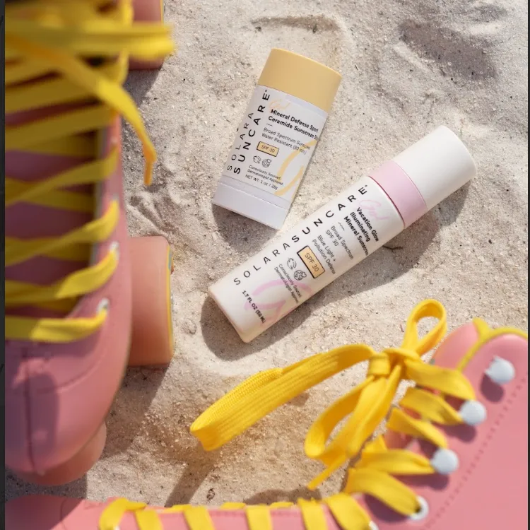 Go! Vacation Glow Illuminating Tinted Moisturizer, SPF 30
