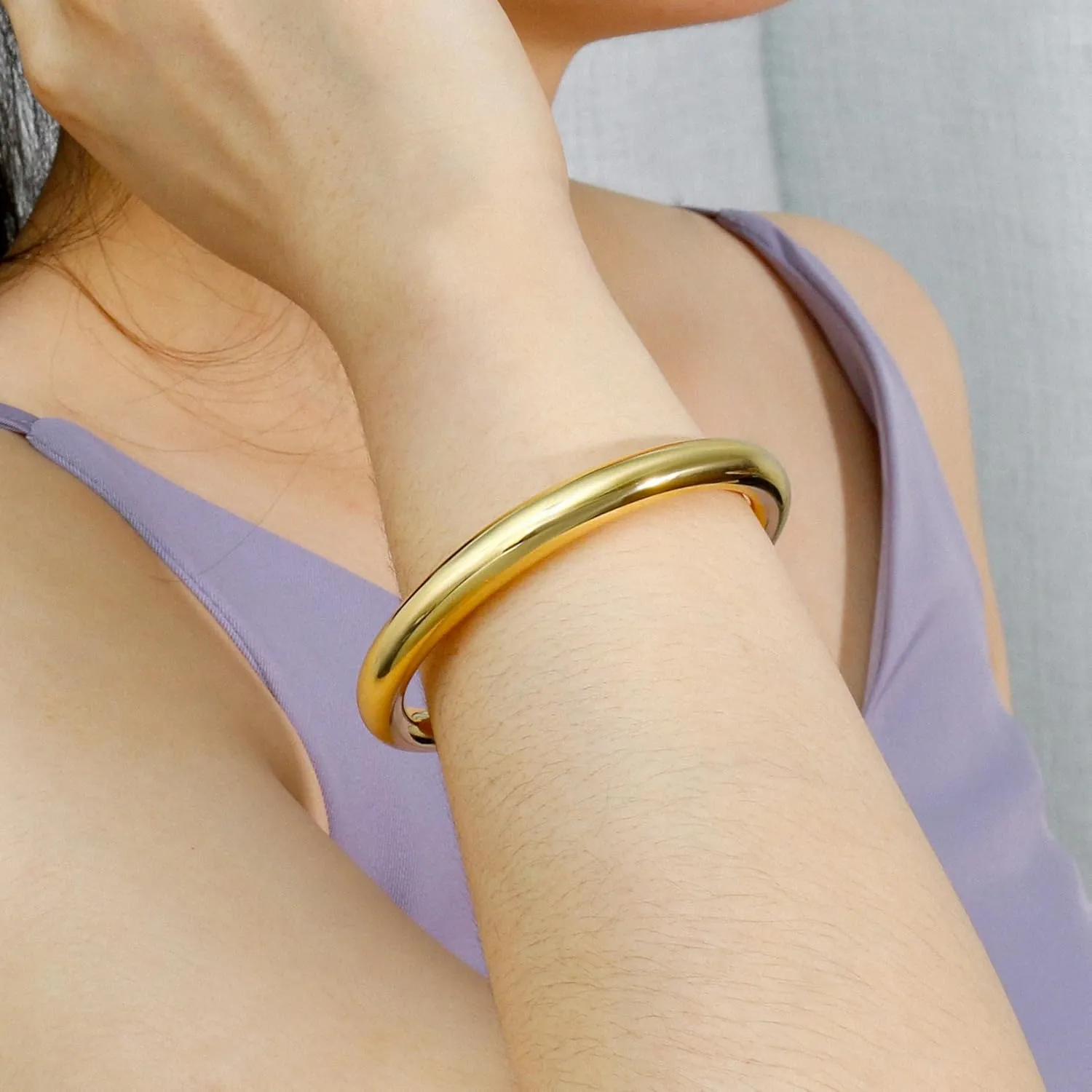 Gold Cuff Bangle Bracelets For Women Chunky 18k Gold Plated Stainless Steel Bracelet Non Tarnish Lightweigt Minimalist Jewellery Gift