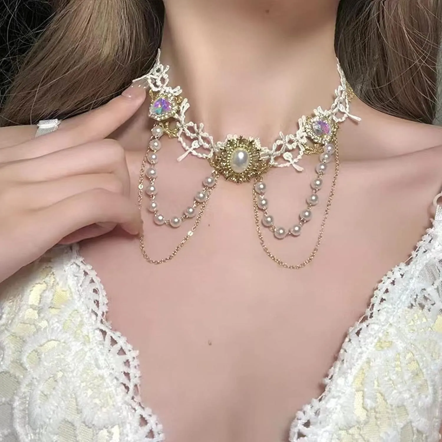 Gothic White Lace Choker Necklace for Women,y2k Boho Heart Peral Choker Classic Goth Accessories Chokers Layered Necklaces Collars Pendant