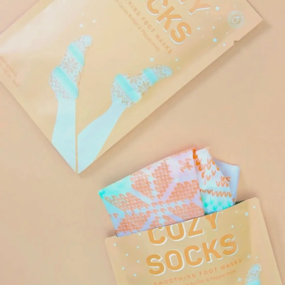 Holiday Cozy Socks Smoothing Foot Mask