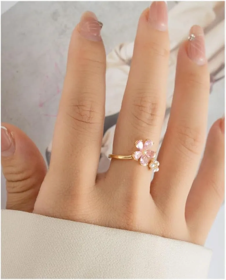 Kokoma Dainty Flower Ring for Women Sparkling Cubic Zirconia Daisy Open Statement Rings Pearl Chic Engagement Promise Ring Wrap Finger Band