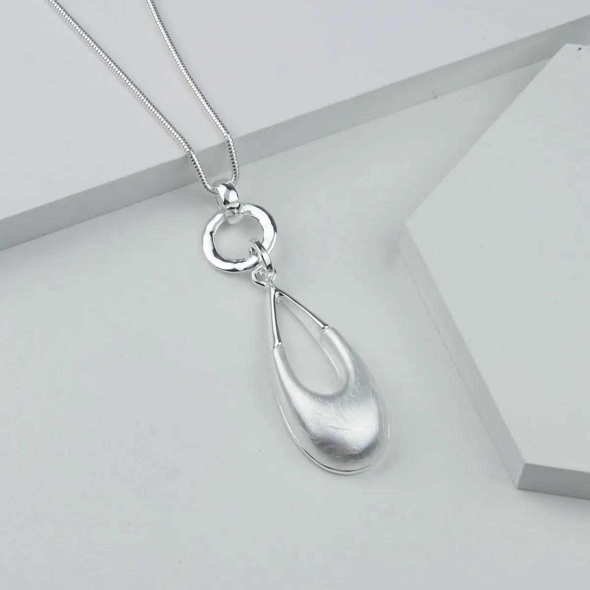 Long Sweater Necklaces for Women Elegant Waterdrop Pendant Layered Y Statement Bohemian Chain Necklace with Gifts Box Fashion Jewelry