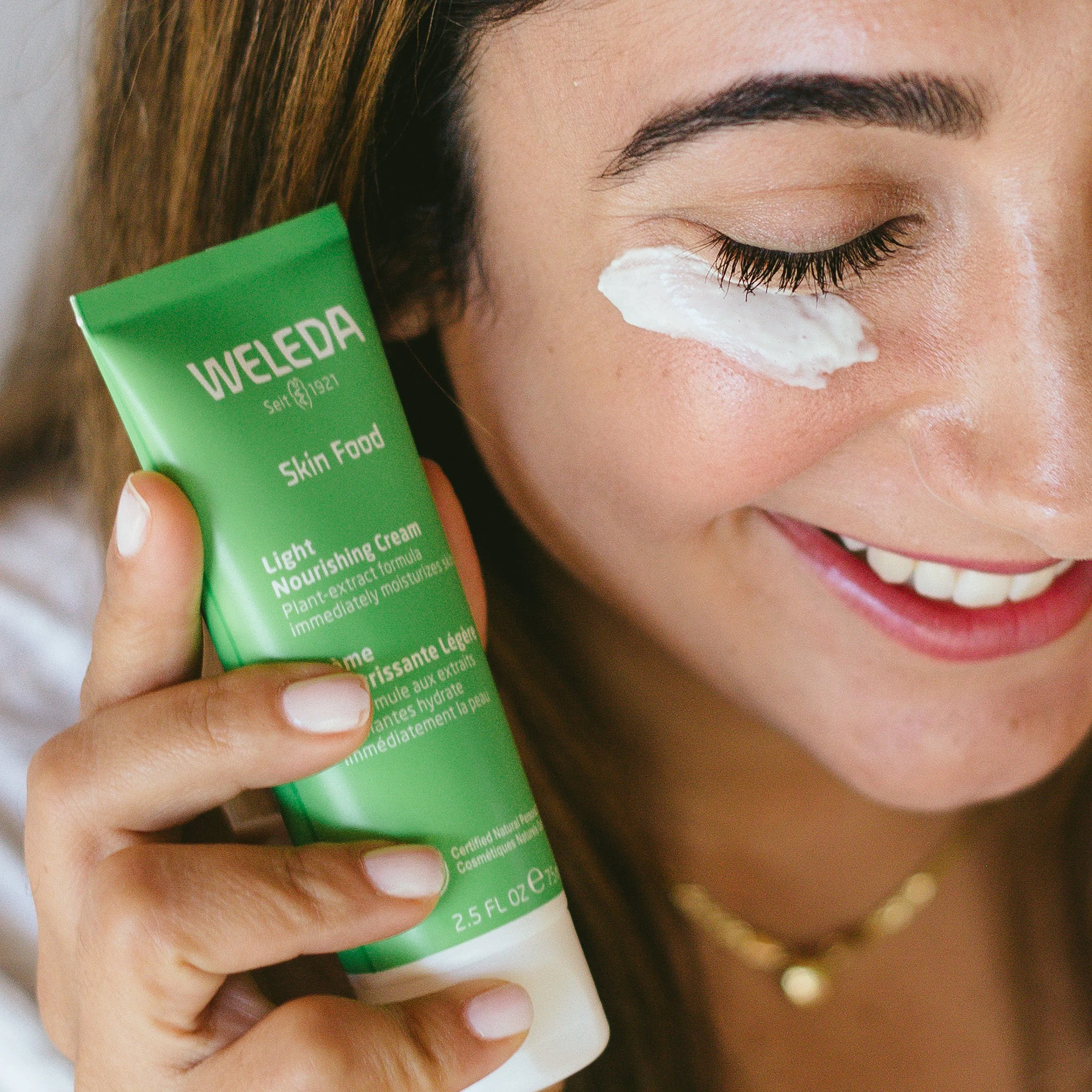 Skin Food Light Nourishing Cream