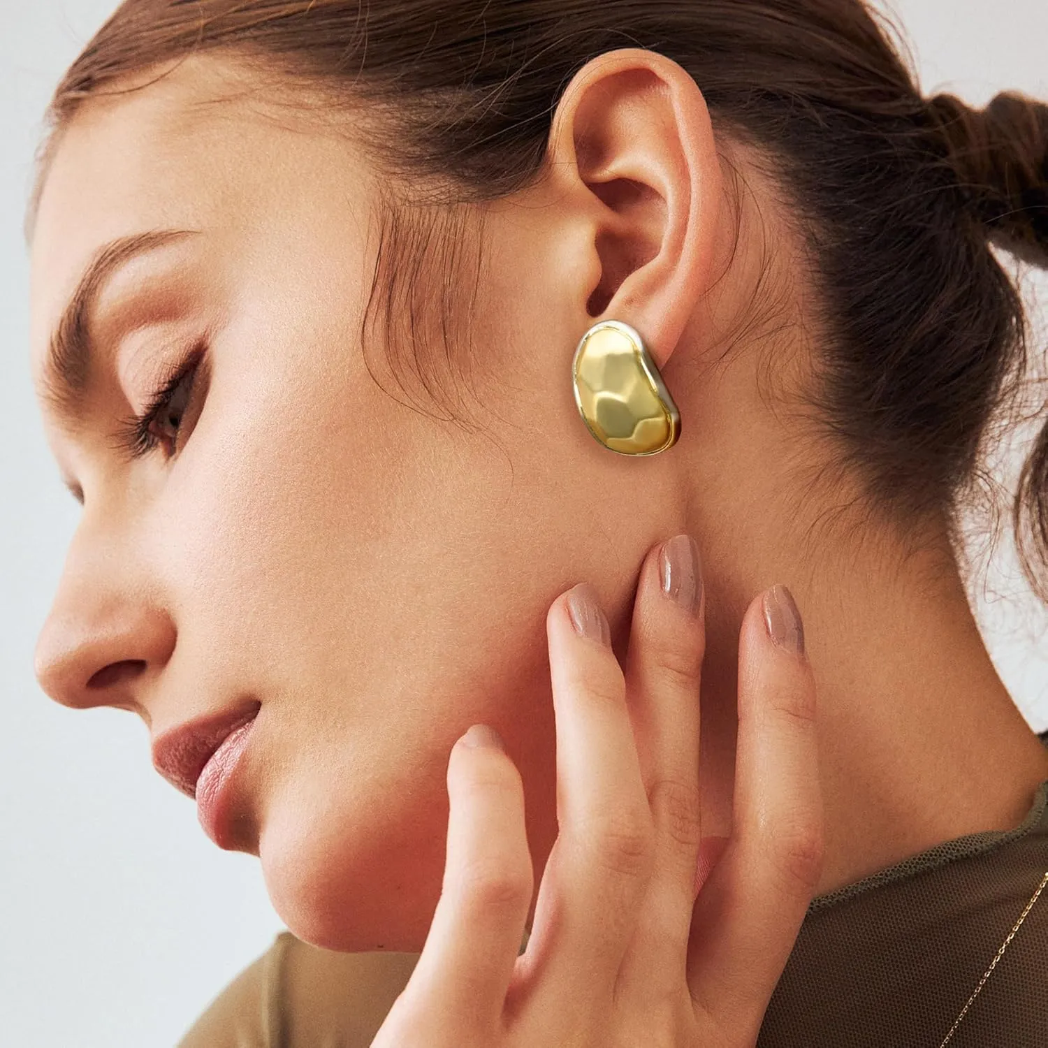 Two Tone Huggie Hoop Earrings Cross Over Design Twisted Rope Silver Gold Statement Wide Band Clip On Hoops for Women Fashion Jewelry Gift