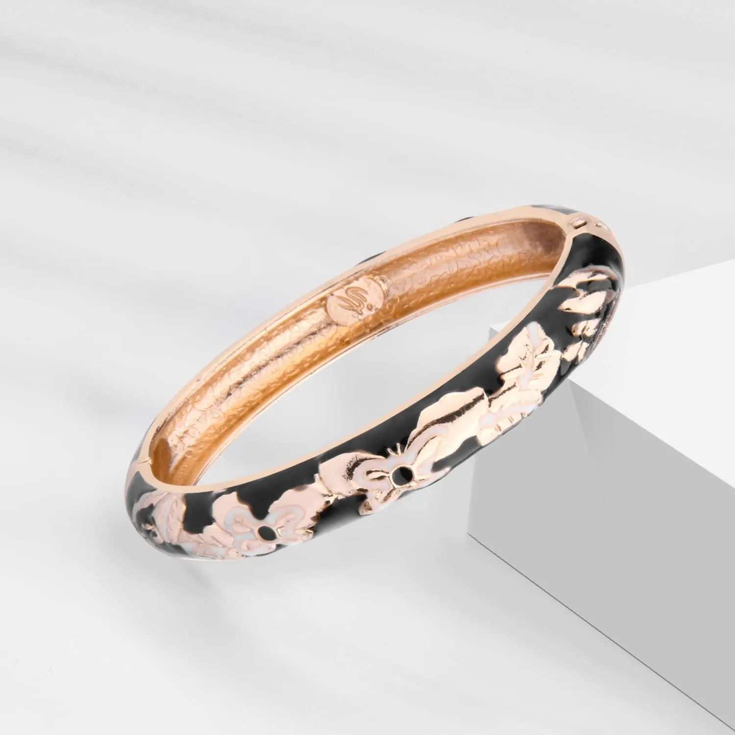 UJOY Fashion Cloisonne Bracelets Gold Plated Butterfly Filigree Enameled Womens Gifts Bangles Spring Hinged 88A09