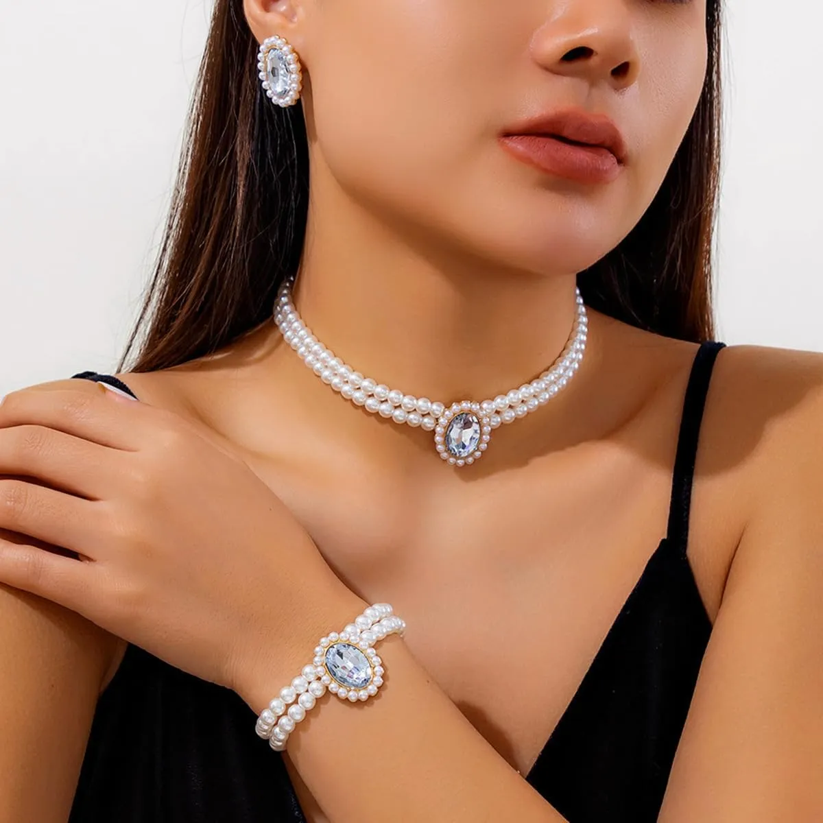 Vintage 4pcs Pearl Gemstone Choker Necklaces Earrings Bracelet Set Costume Party Pearl Jewelry Multilayer Gemstone Rhinestone Elegant Bridal Accessories for Women