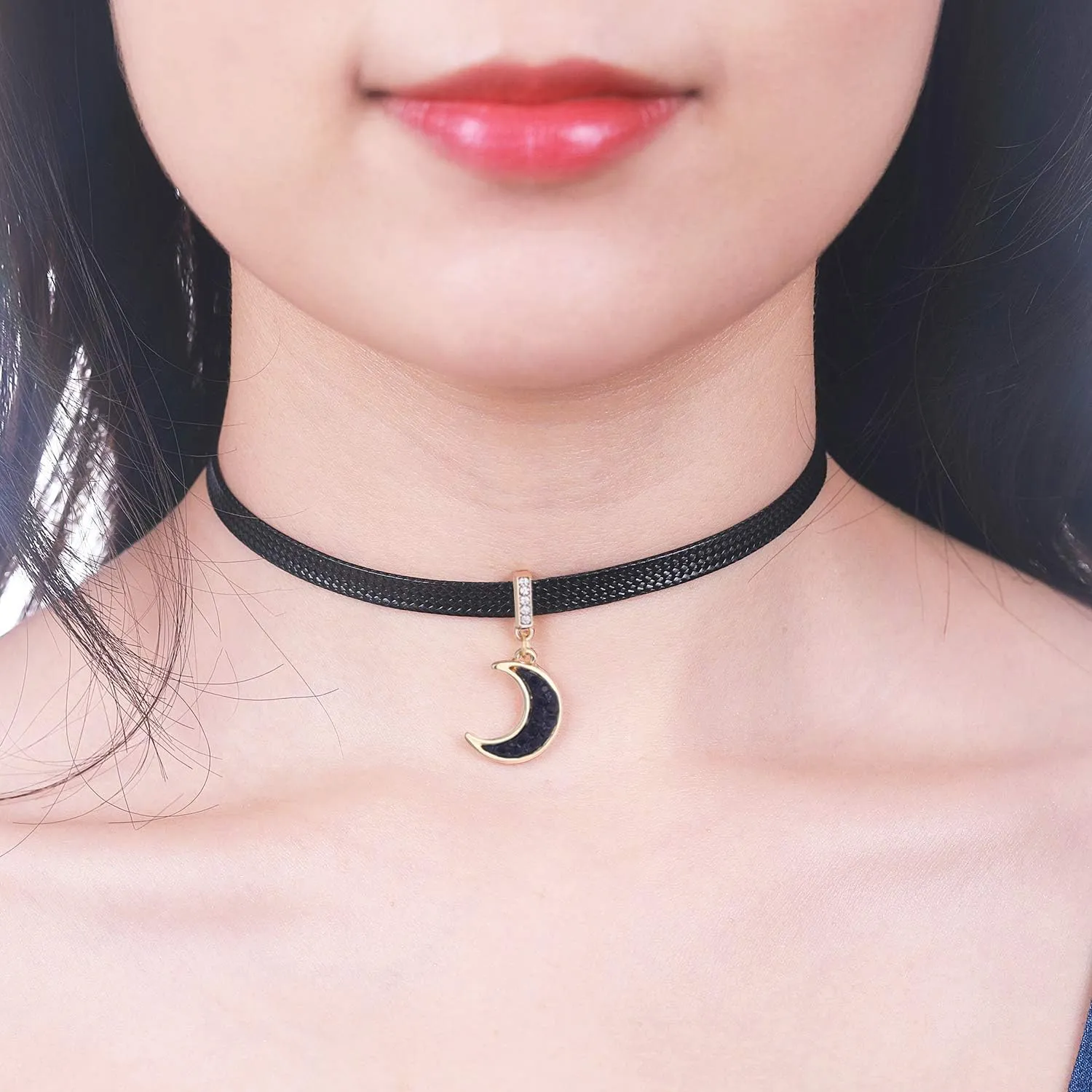 Yonhon Black Choker Necklace for Women,Gold/Siver Tone Choker Necklace with Elegant Pendant