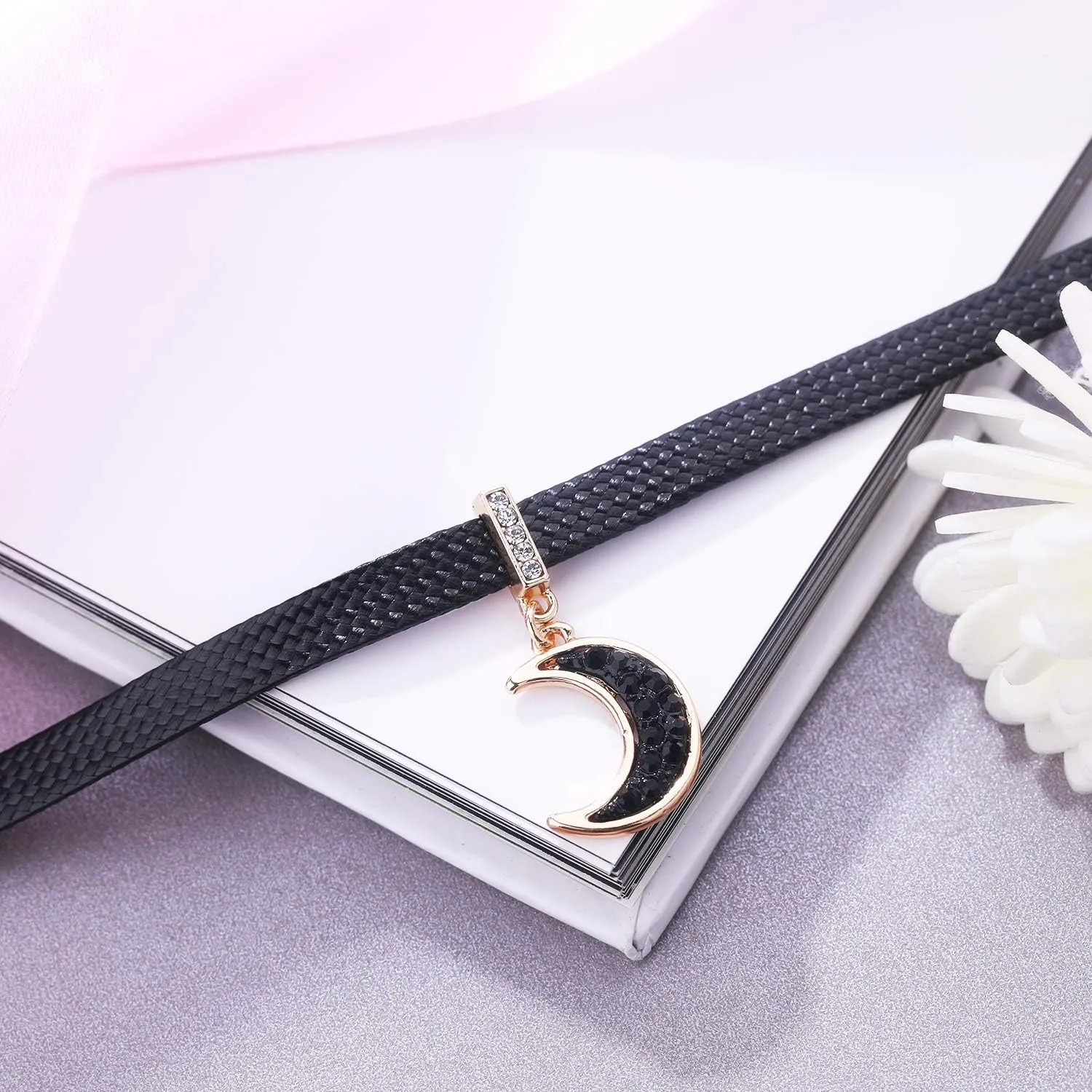 Yonhon Black Choker Necklace for Women,Gold/Siver Tone Choker Necklace with Elegant Pendant